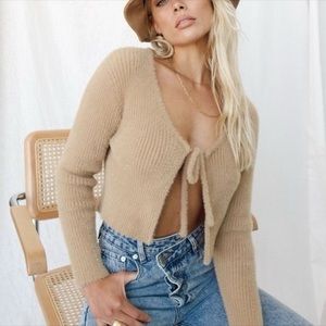 12th Tribe - Autumn in Edinburgh Fuzzy Sweater Size Small